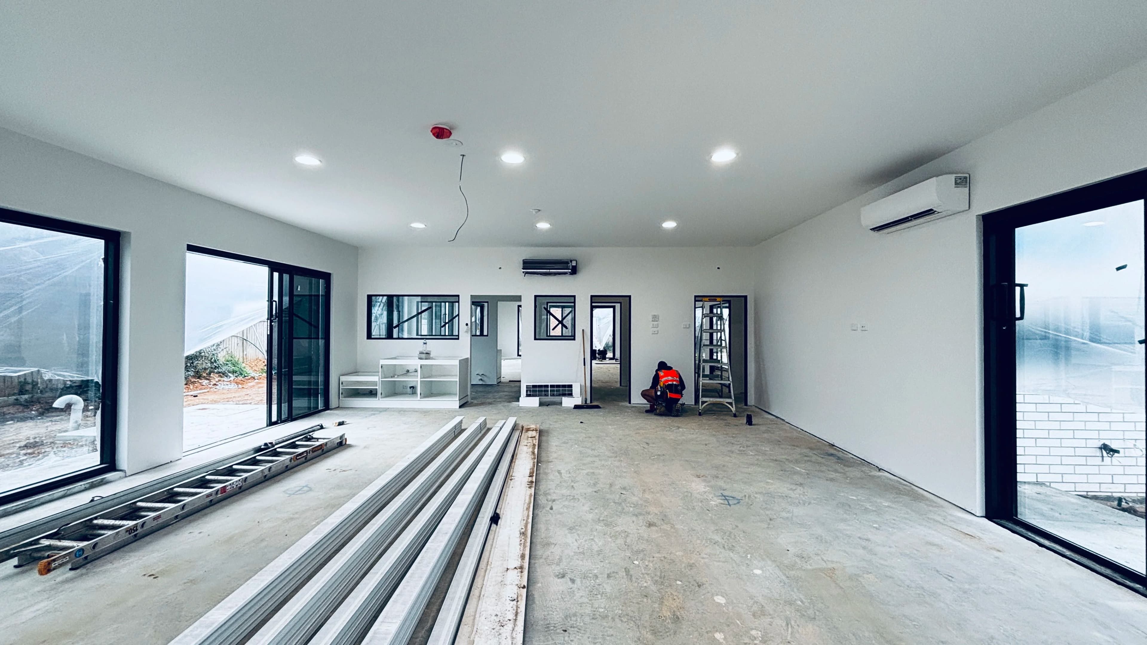 V-Max Interiorworks commercial plastering
